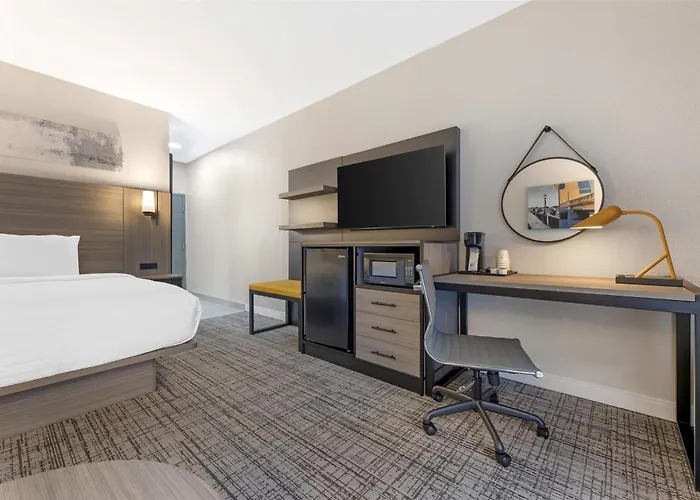 Western Elgin - Chicago Hotel 3*