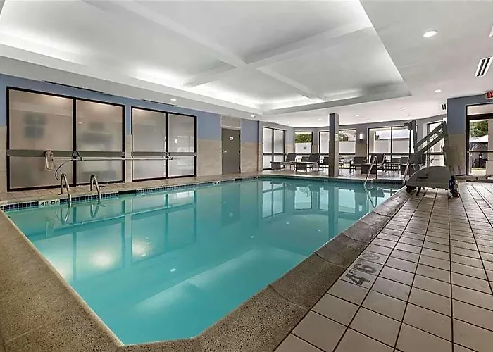 Western Elgin - Chicago 3* West Dundee
